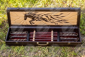 Набор шампуров «Гранд Пикник VIP ковка» в деревянной кожанной коробке 